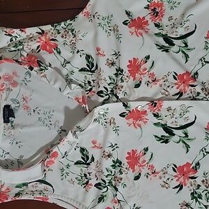 Ann Taylor Floral Button-Down Tank Top